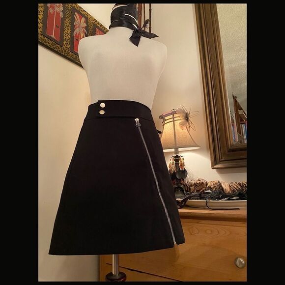 KAXI NEW Black zip up mini skirt - Picture 1 of 13
